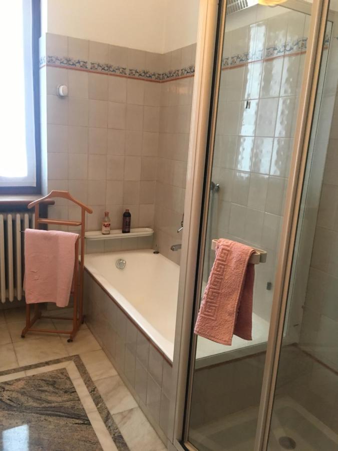 B&B Les Fleurettes Lomazzo Eksteriør bilde