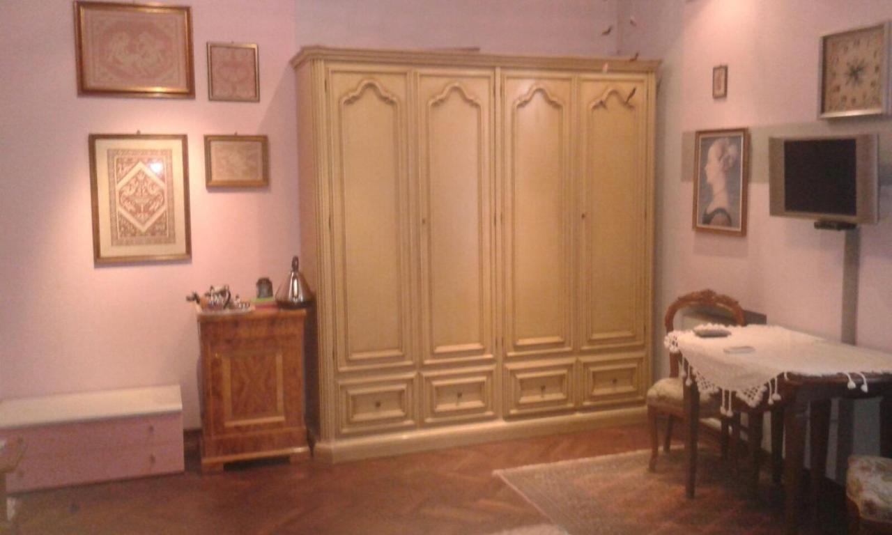 B&B Les Fleurettes Lomazzo Eksteriør bilde
